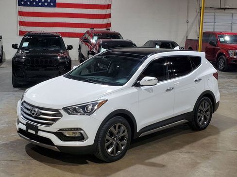Used 2017 Hyundai Santa Fe Sport image 40
