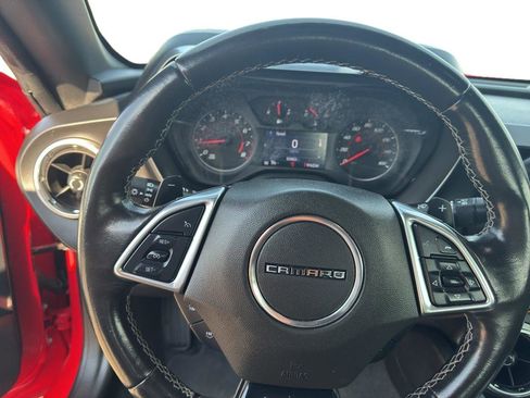 Used 2020 Chevrolet Camaro LT image 7