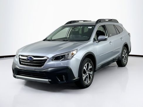 Used 2022 Subaru Outback Limited image 1