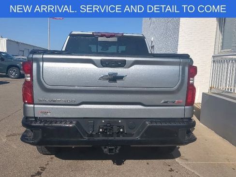 Used 2023 Chevrolet Silverado 1500 ZR2 w/ Technology Package AWD/4WD image 5