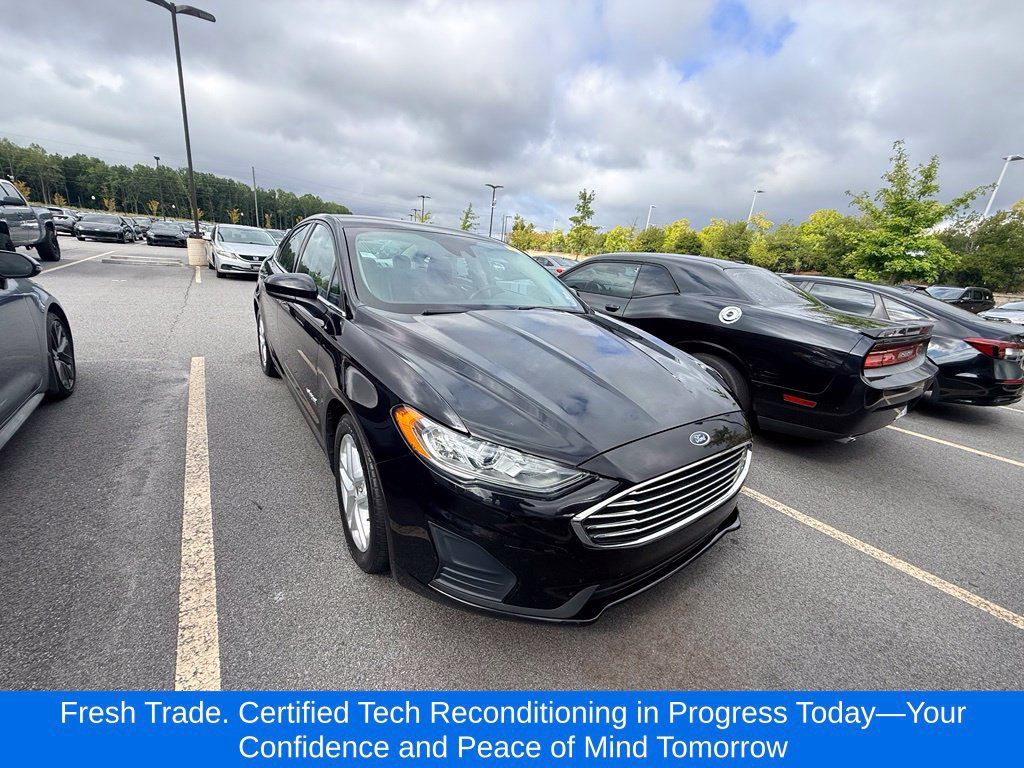 Used 2019 Ford Fusion SE FWD image 6