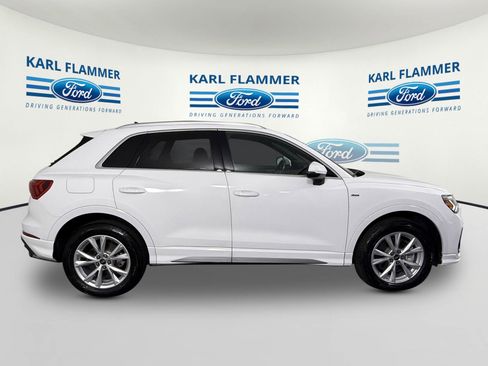 Used 2023 Audi Q3 2.0T Premium image 2