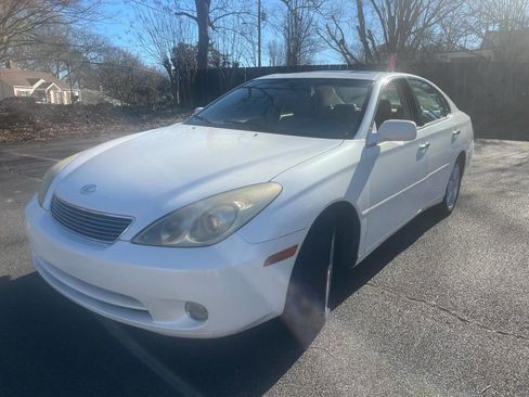 Used 2005 Lexus ES 330 image 2