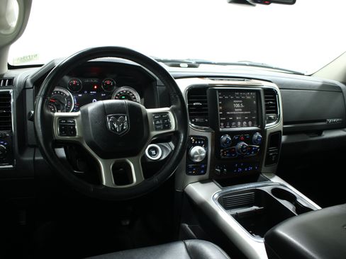 Used 2016 RAM 1500 Laramie w/ Convenience Group AWD/4WD image 2