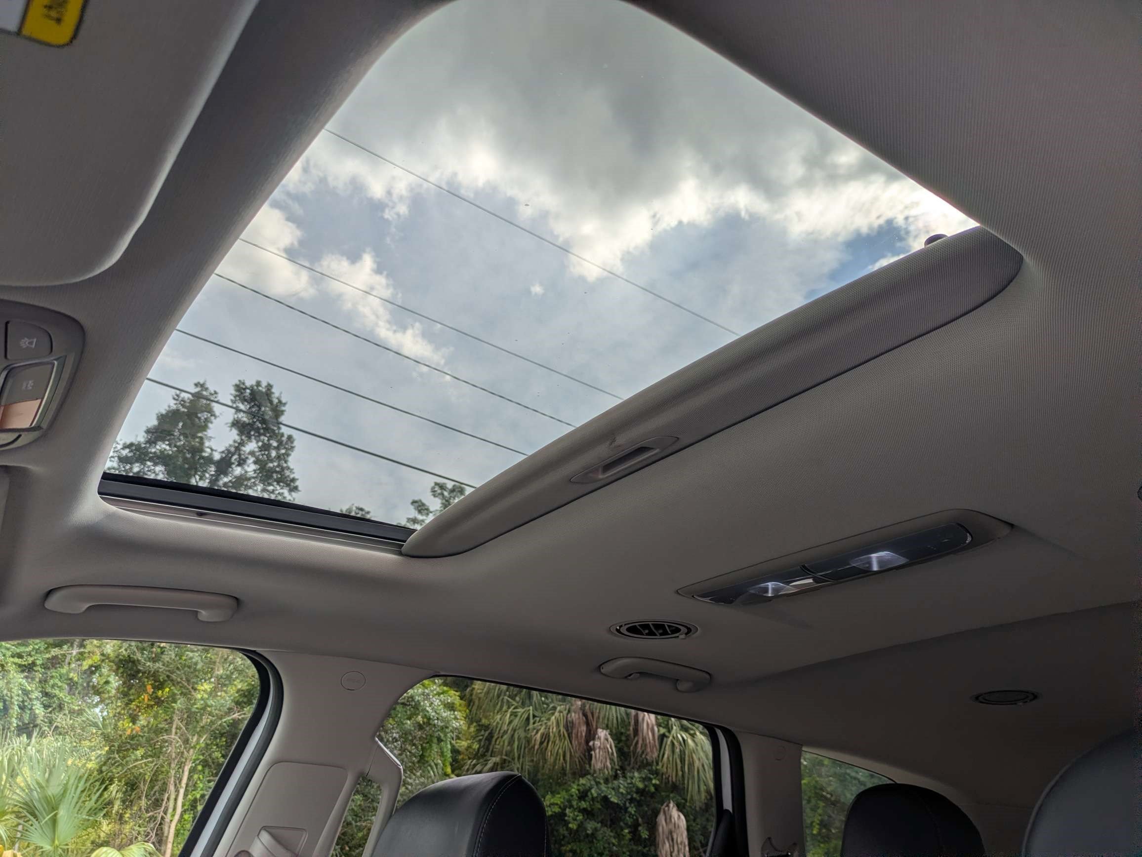 Used 2025 Kia Telluride S FWD image 19