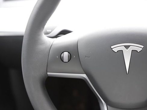 Used 2022 Tesla Model Y Performance image 18