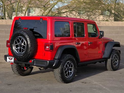Certified 2024 Jeep Wrangler Unlimited Rubicon image 9