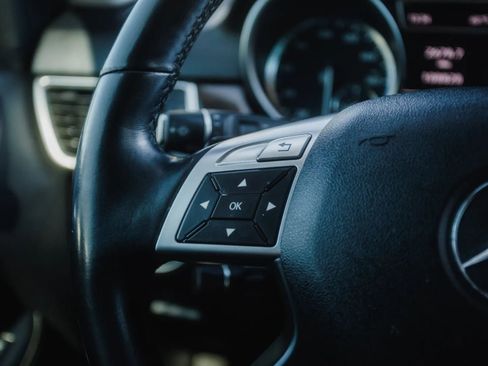 Used 2012 Mercedes-Benz ML 350 BlueTEC 4MATIC image 17