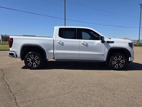 Used 2023 GMC Sierra 1500 AT4 w/ AT4 Premium Package image 8