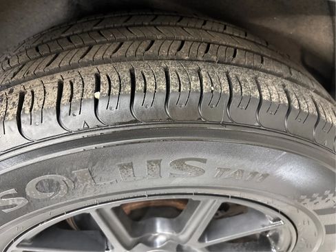 Used 2019 Chrysler Pacifica Touring-L FWD image 29