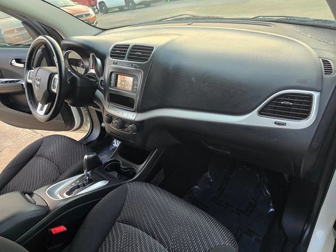 Used 2016 Dodge Journey SXT image 27