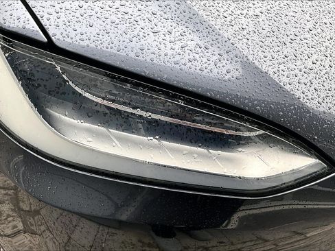 Used 2018 Tesla Model X 75D image 29