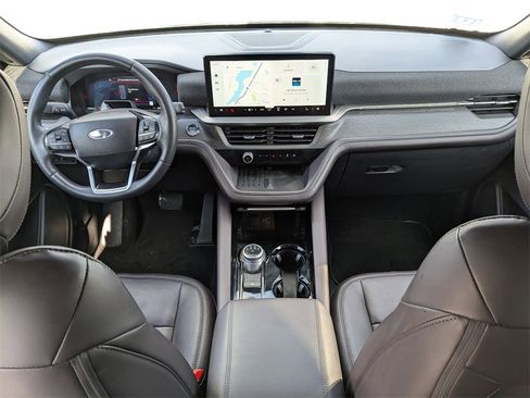 Used 2025 Ford Explorer Platinum w/ LUX Leather Package image 34