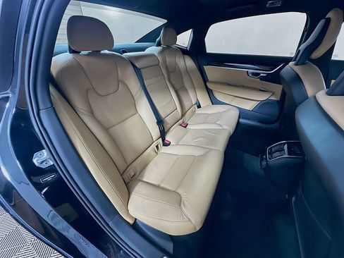 Used 2018 Volvo S90 T5 Momentum w/ Momentum Plus Package FWD image 28