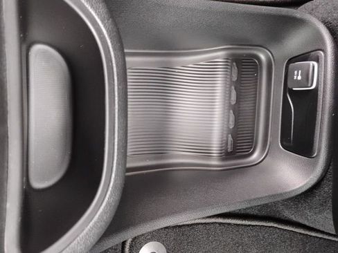 New 2026 Chrysler Pacifica Select image 25