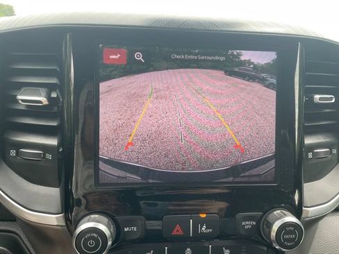 Used 2025 RAM 1500 Big Horn AWD/4WD image 32