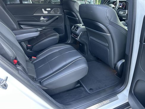 Certified 2025 Mercedes-Benz GLS 580 4MATIC image 48