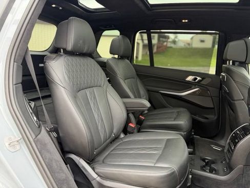 Used 2025 BMW X7 M60i AWD/4WD image 60