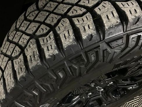 Used 2022 Chevrolet Silverado 1500 ZR2 w/ Technology Package image 47