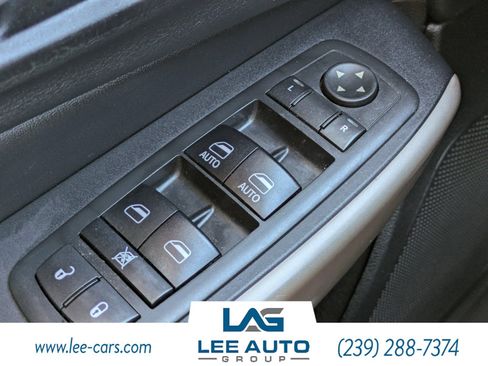 Used 2017 Jeep Cherokee Limited AWD/4WD image 20