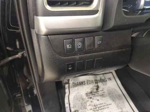 Used 2019 Toyota Highlander AWD V6 image 13