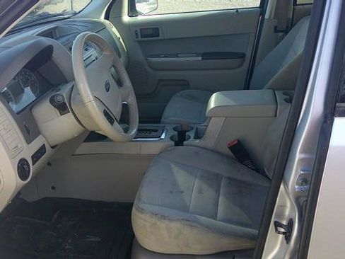 Used 2011 Ford Escape 4WD Hybrid image 5
