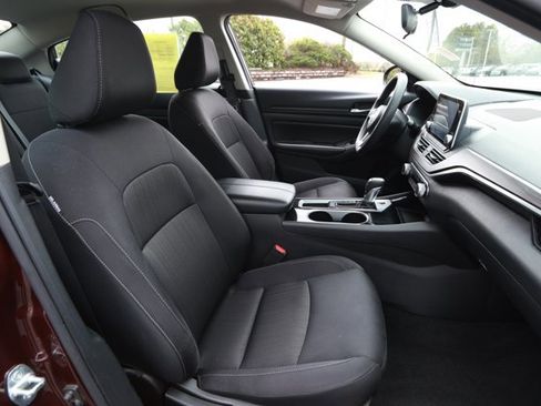 Used 2024 Nissan Altima 2.5 SV image 26