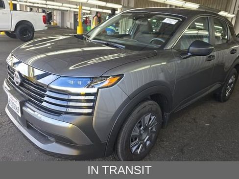 Used 2025 Nissan Kicks S image 1