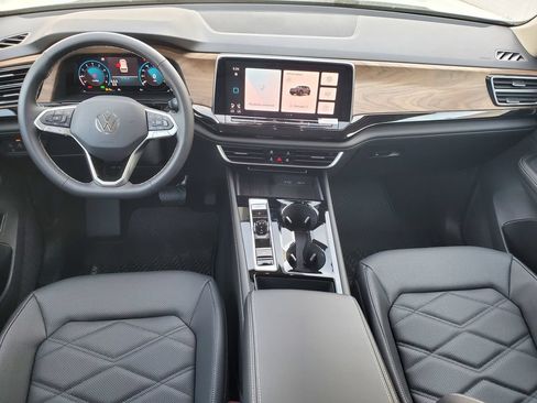 New 2026 Volkswagen Atlas SE FWD image 16
