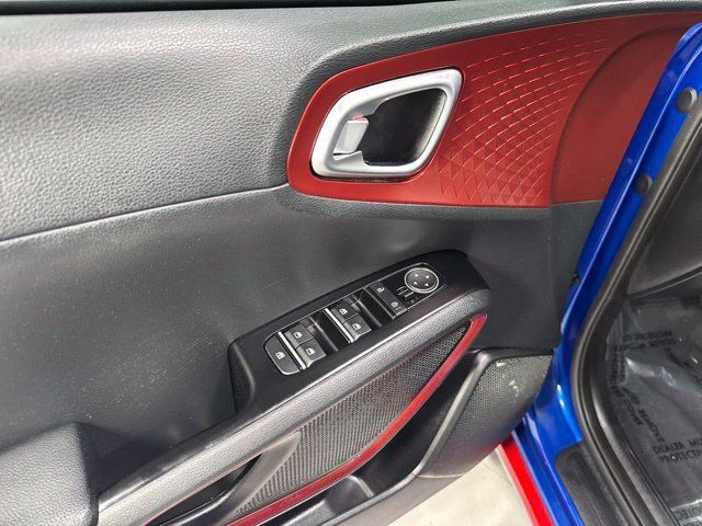 Used 2020 Kia Soul GT-Line Turbo FWD image 12