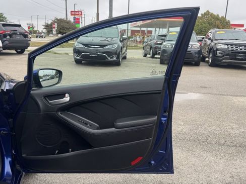 Used 2017 Kia Forte LX w/ LX Popular Package image 22