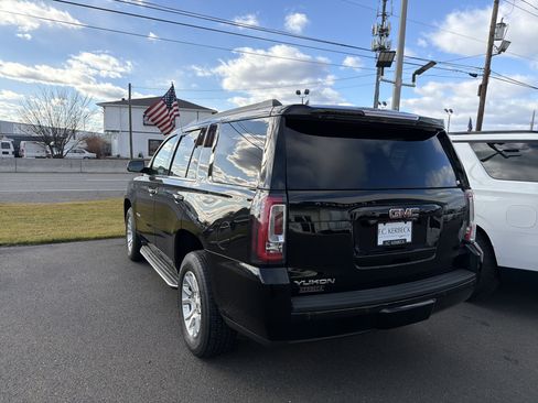 Used 2019 GMC Yukon SLT w/ HD Trailering Package image 7