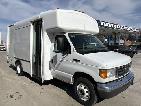 Used 2006 Ford E-450 and Econoline 450 image 4