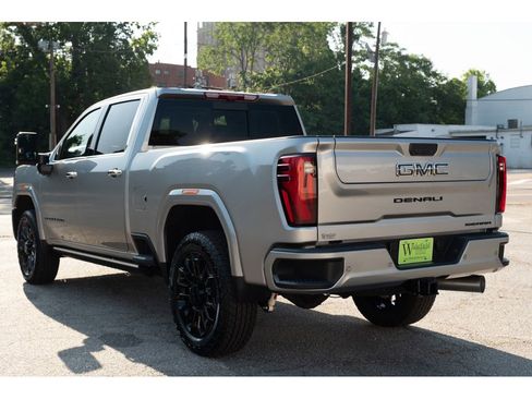 New 2026 GMC Sierra 2500 Denali Ultimate w/ LPO, Black Badging Package AWD/4WD image 6
