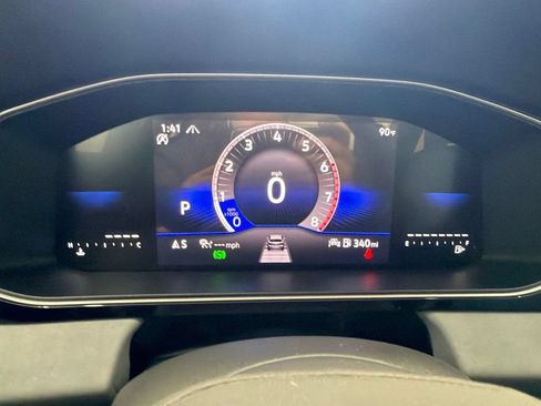 New 2026 Volkswagen Jetta SE FWD image 9
