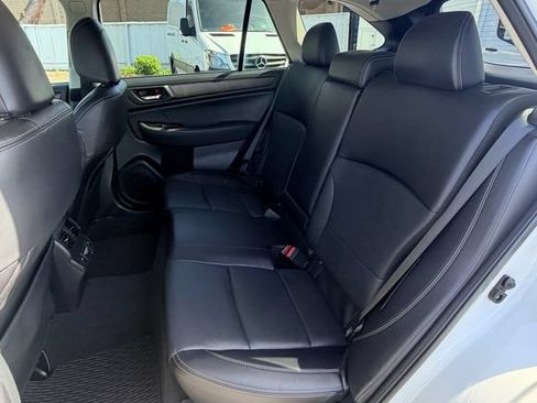 Used 2018 Subaru Outback 2.5i Limited AWD/4WD image 26