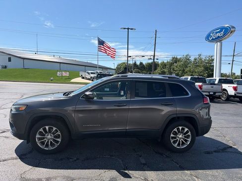 Used 2019 Jeep Cherokee Latitude Plus w/ Comfort/Convenience Group AWD/4WD image 5