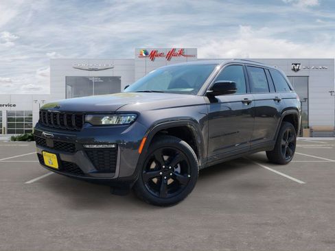 New 2026 Jeep Grand Cherokee Limited w/ Limited Altitude Package RWD image 1