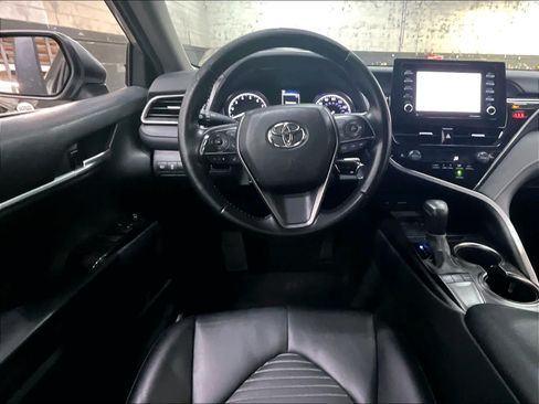Used 2023 Toyota Camry SE FWD image 8