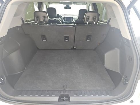 Used 2020 GMC Terrain SLT w/ Preferred Package image 16