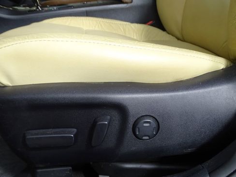 Used 2015 Toyota Avalon XLE Touring image 19