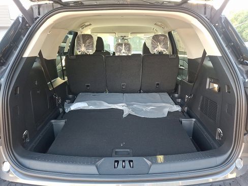 New 2025 Ford Explorer Active image 20