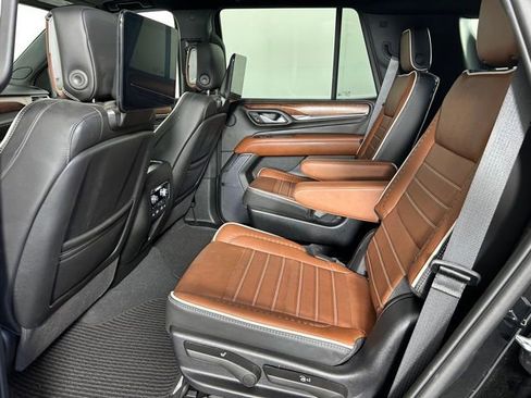 Used 2024 GMC Yukon Denali Ultimate image 17
