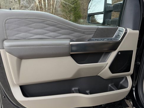 Used 2026 Ford F450 Platinum w/ Platinum Plus Package image 67
