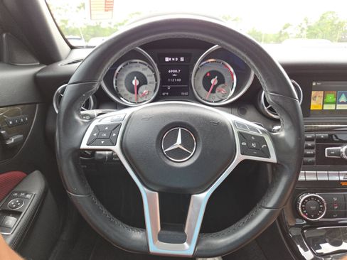 Used 2013 Mercedes-Benz SLK 250 image 26