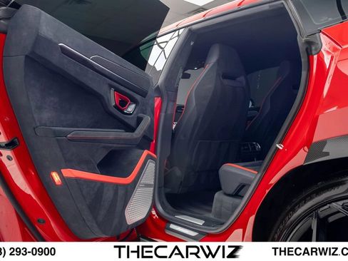 Used 2023 Lamborghini Urus Performante AWD/4WD image 96
