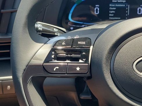 New 2026 Hyundai Elantra SEL Sport FWD image 7