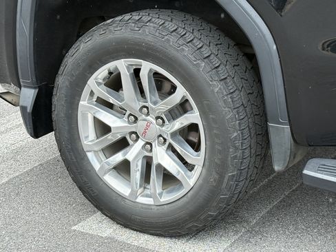 Used 2019 GMC Sierra 1500 SLT w/ SLT Premium Package AWD/4WD image 11