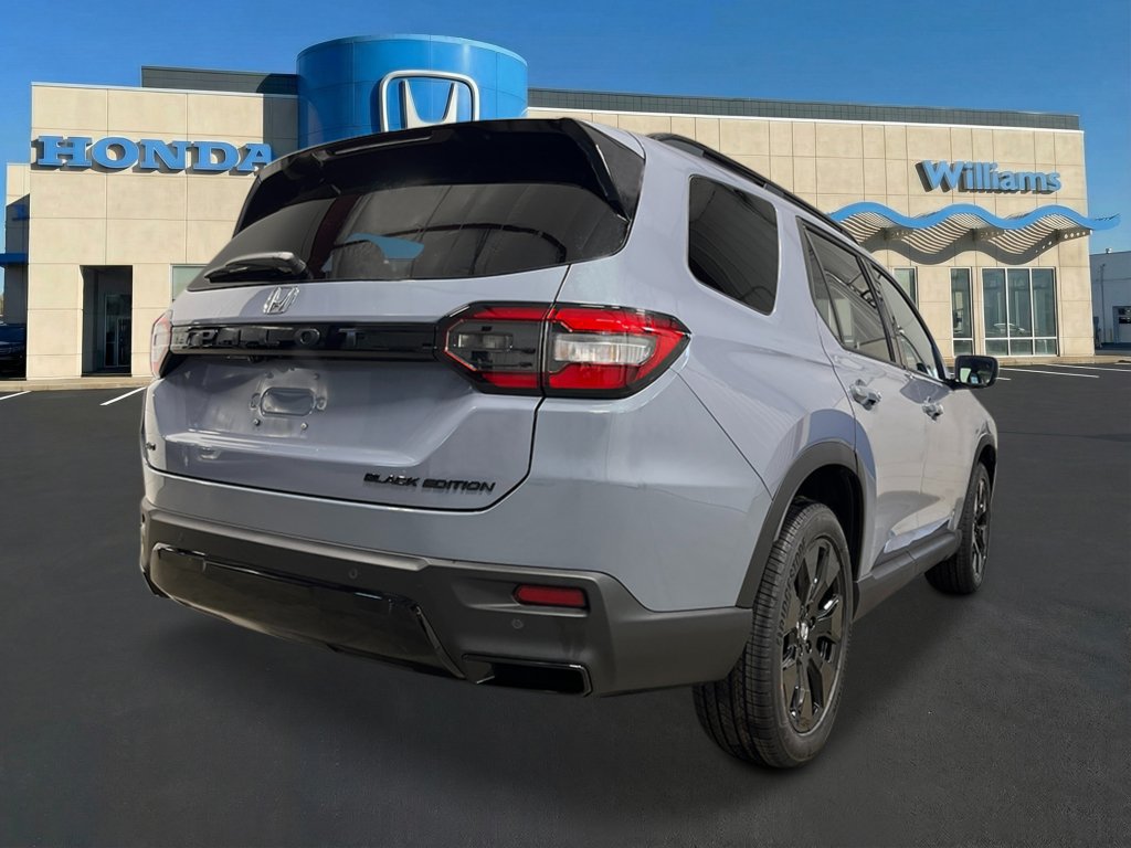 New 2026 Honda Pilot Black Edition image 5
