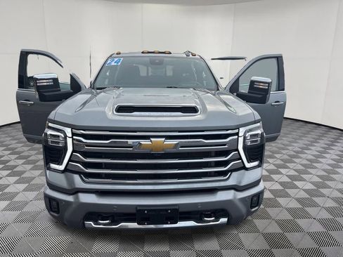 Used 2024 Chevrolet Silverado 3500 High Country w/ High Country Premium Package image 27